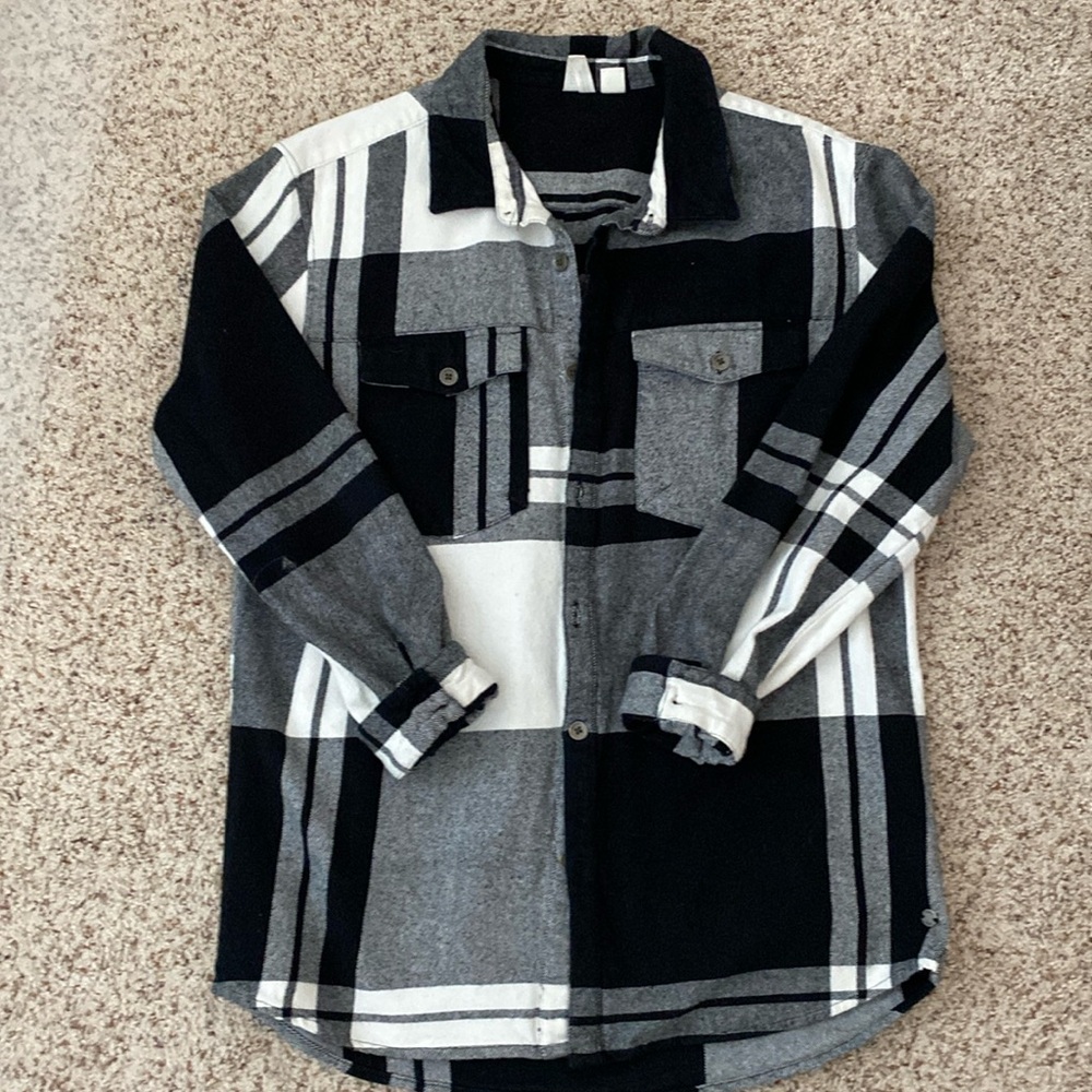 Black white oversized shirt